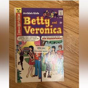Archie's Girls Betty and Veronica #236 (ARCHIE COMICS Publications, Inc. August